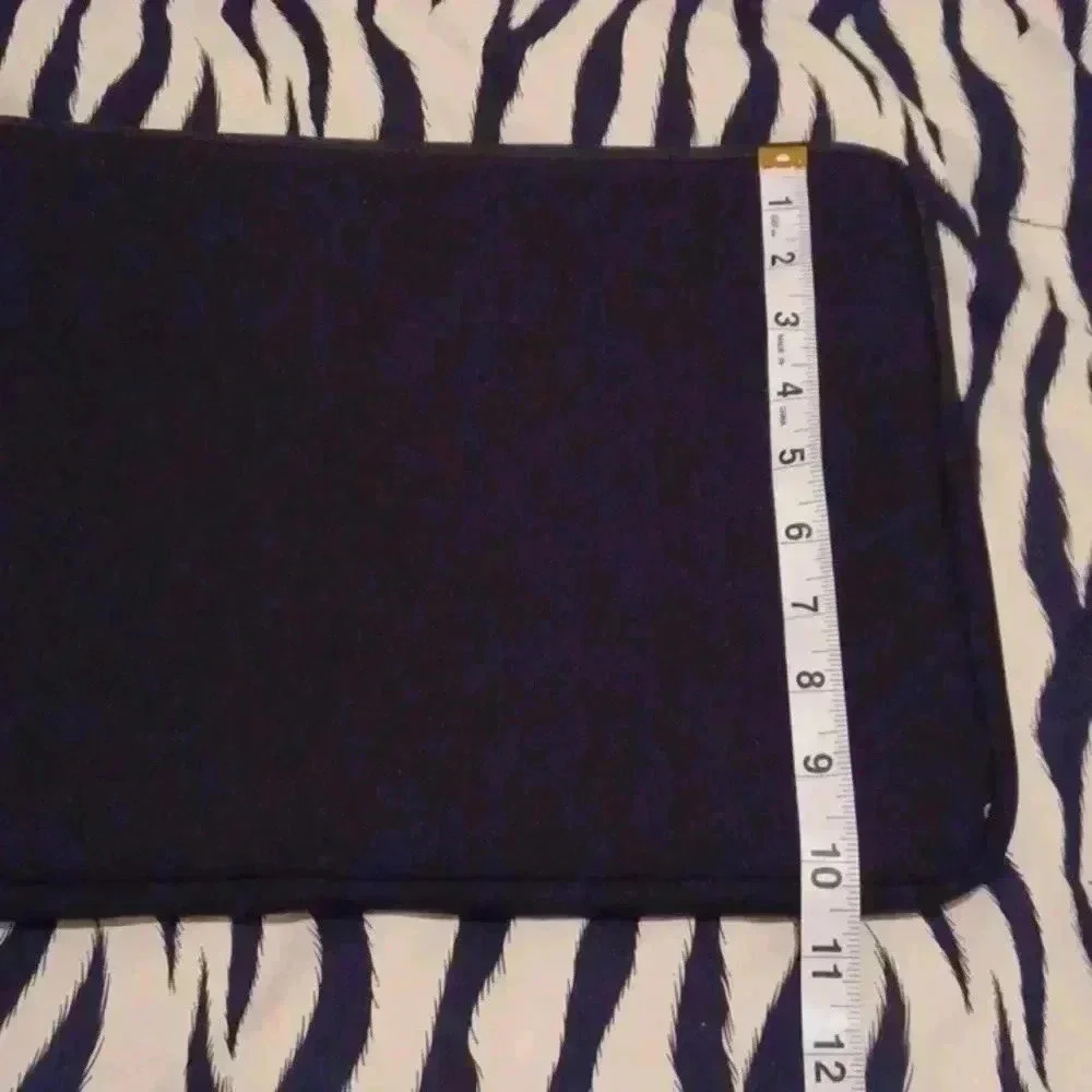 > Brand new Gateway 15.6 carrying case for laptop.
